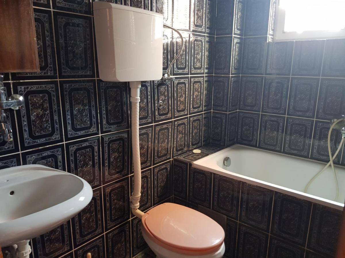 Apartments Drobni Pijesak Petrovac Rom bilde