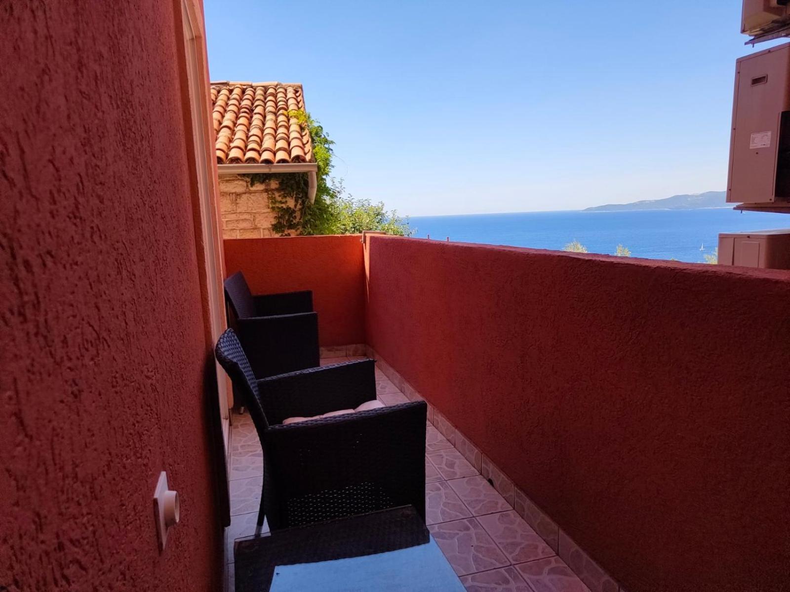 Apartments Drobni Pijesak Petrovac Rom bilde