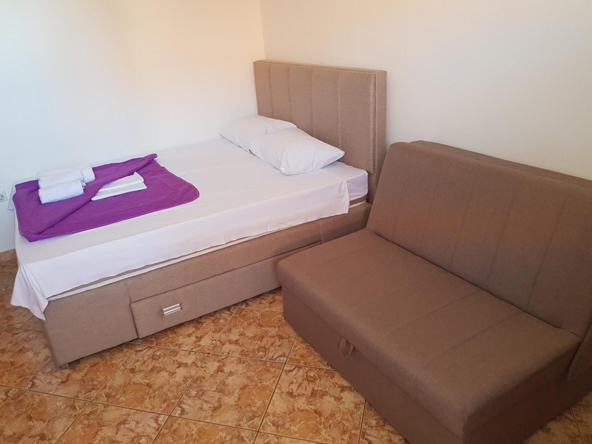 Apartments Drobni Pijesak Petrovac Rom bilde