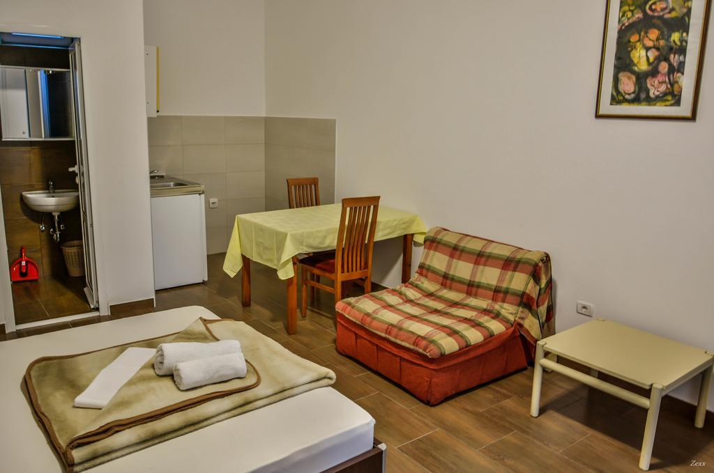 Apartments Drobni Pijesak Petrovac Eksteriør bilde
