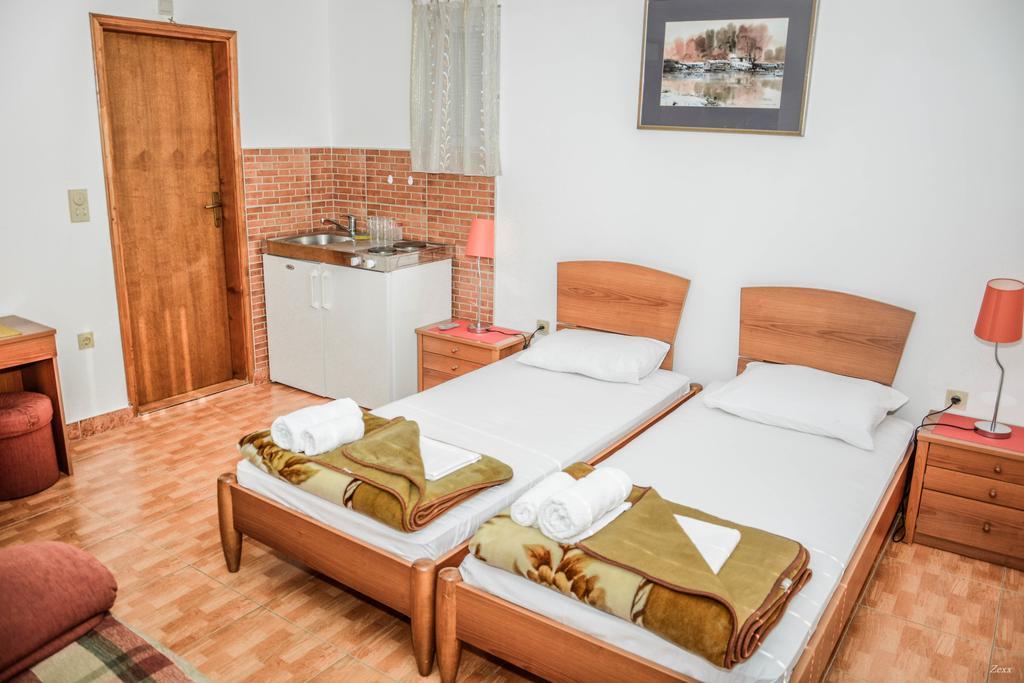 Apartments Drobni Pijesak Petrovac Eksteriør bilde